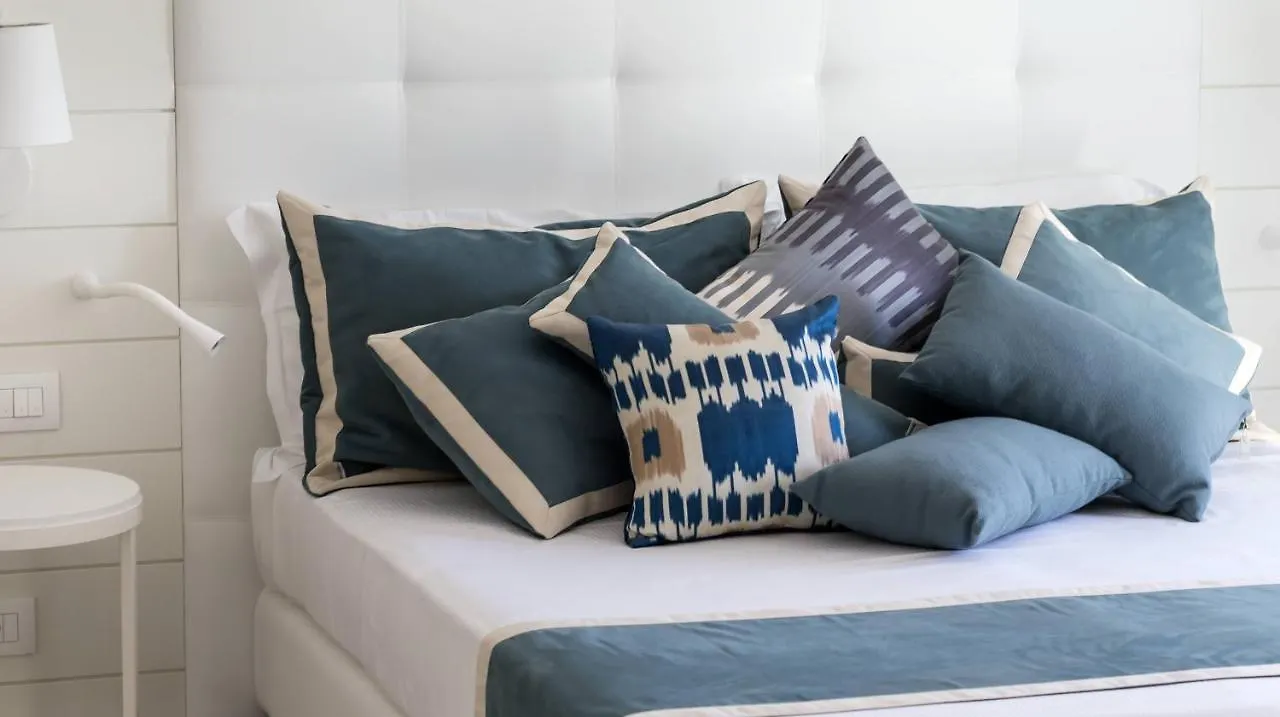 Novecento Suite Hotel Ριτσόνε