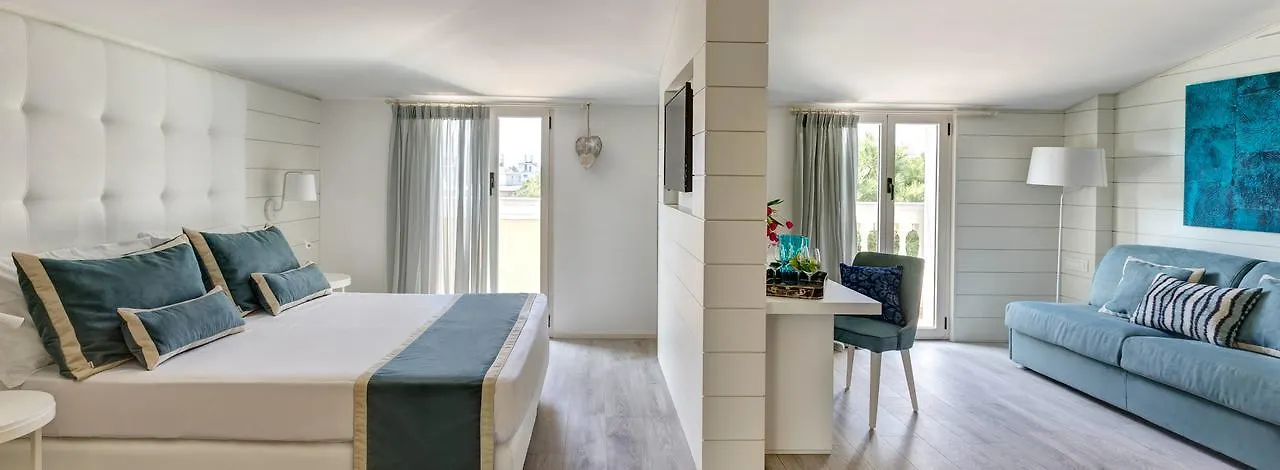 ***  Novecento Suite Hotel Riccione Italia